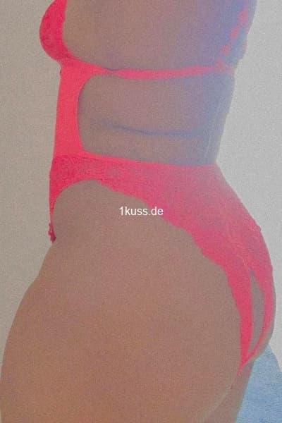 Larissa Photo